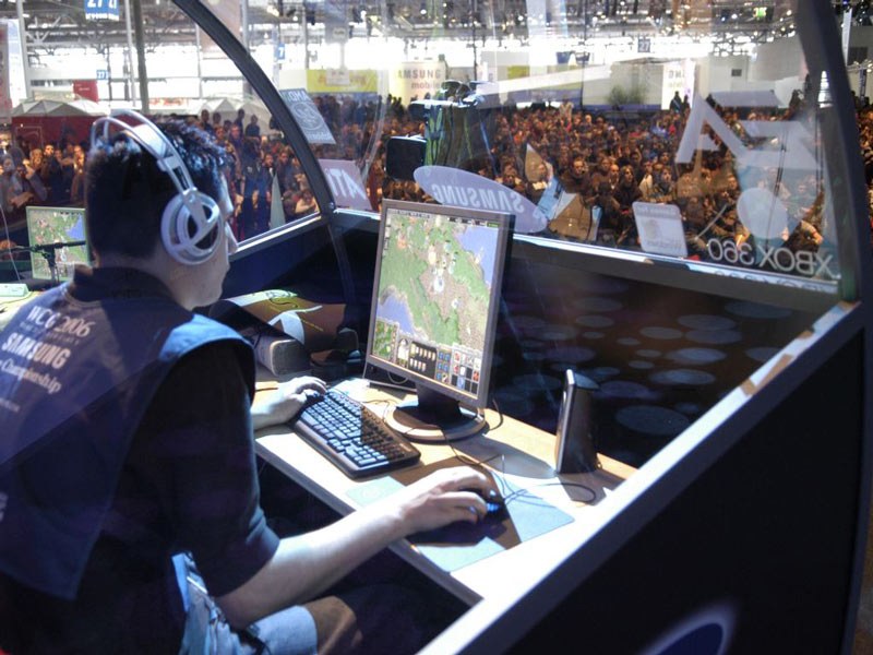 电脑比赛精彩瞬间——欢笑与爱的竞技之旅