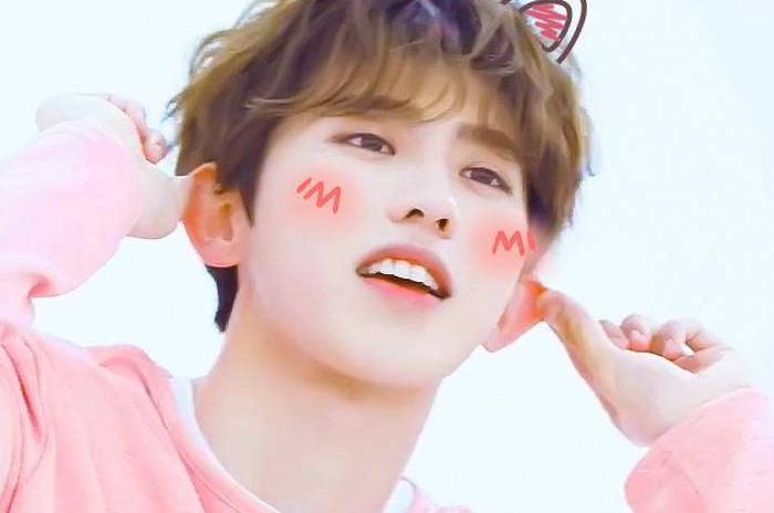 95后男明星闪耀科技潮流新星,排行榜引领潮流前沿体验