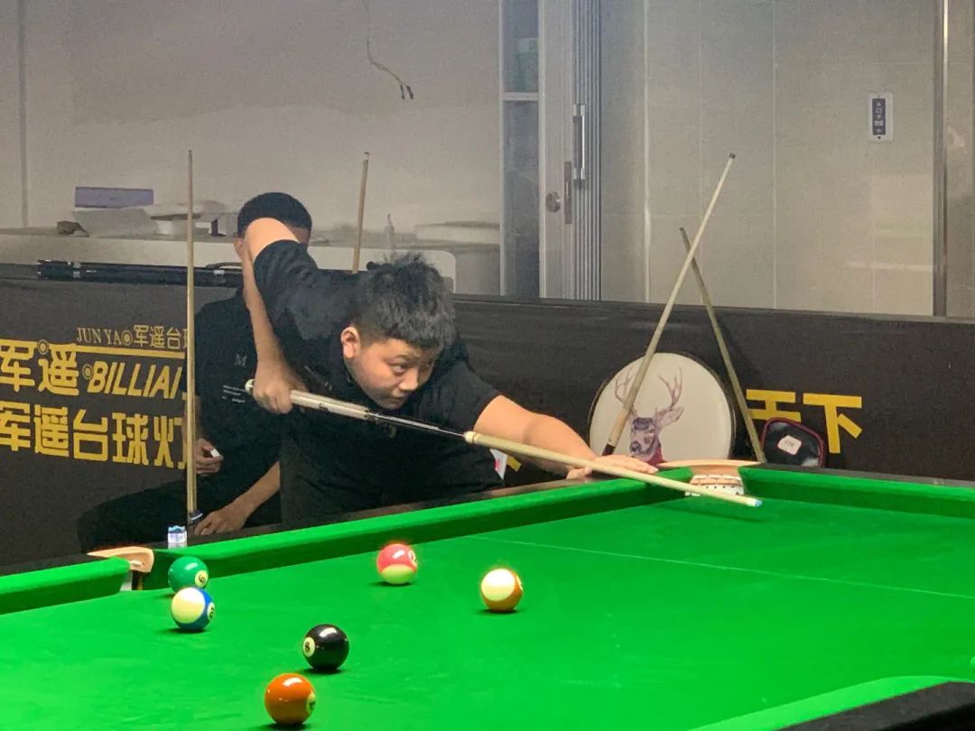 刘闯台球比赛视频——领略科技前沿的台球魅力