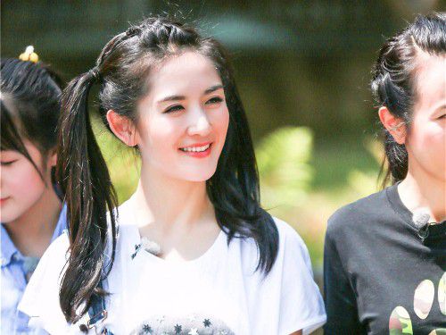 四川小品演员的温馨日常风采展示