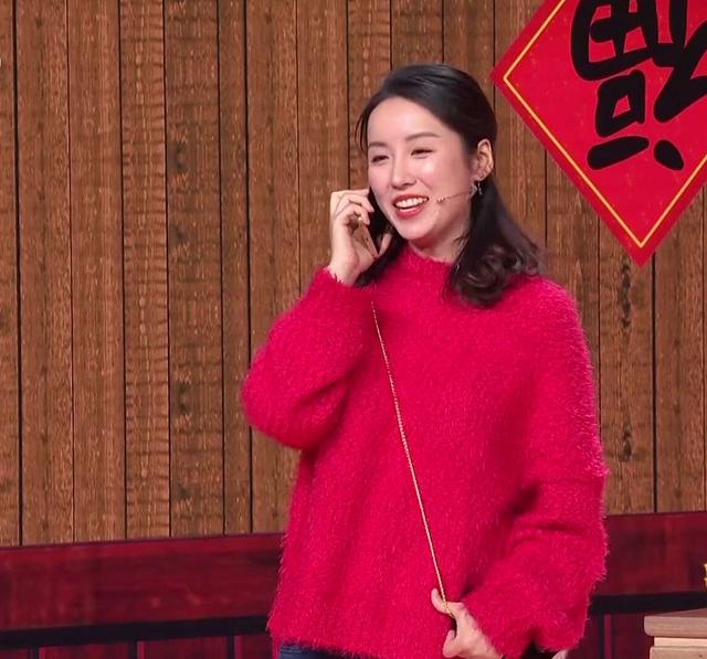 四川小品演员的温馨日常风采展示