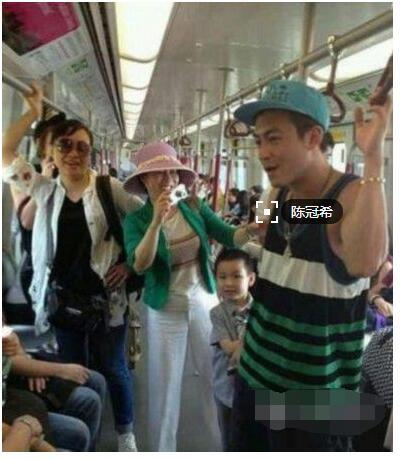 偶遇星光,与明星近距离接触的美好瞬间