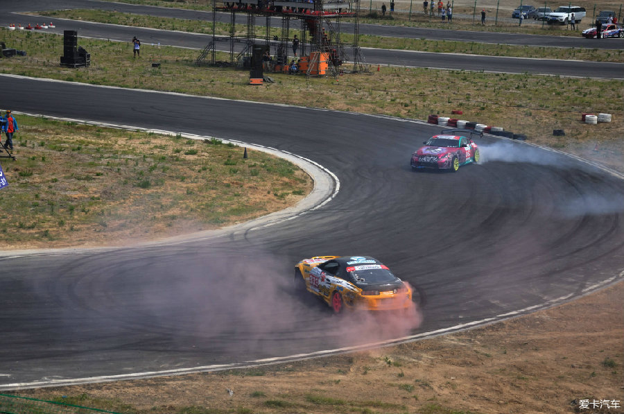 小巷中的热血速度与激情,汽车比赛视频大全汇总