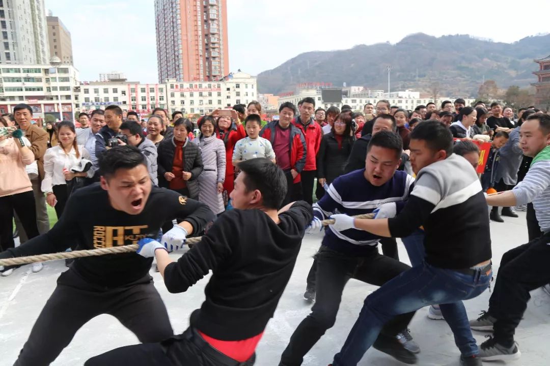 自然美景中的心灵之旅,一场激烈的拔河比赛400纪实