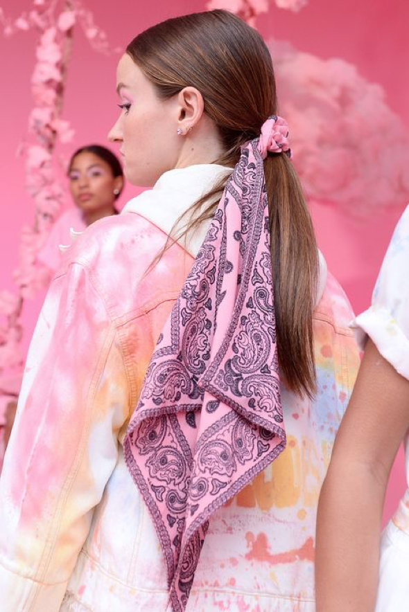 潮流发饰新潮流,个性造型打造指南