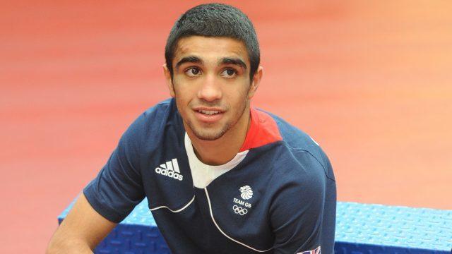 重量级拳击比赛,爱与陪伴的力量闪耀赛场