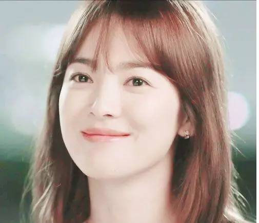 时尚刘海发型大盘点,打造魅力瞬间,潮流刘海发型一网打尽!