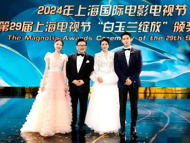 最新颁奖典礼主持阵容,科技之光点亮生活盛典之夜