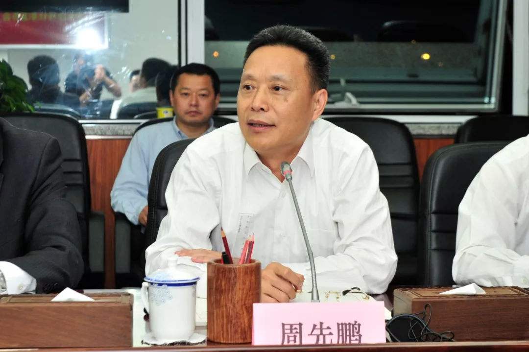 周先鹏，科技前沿的领航者最新报道