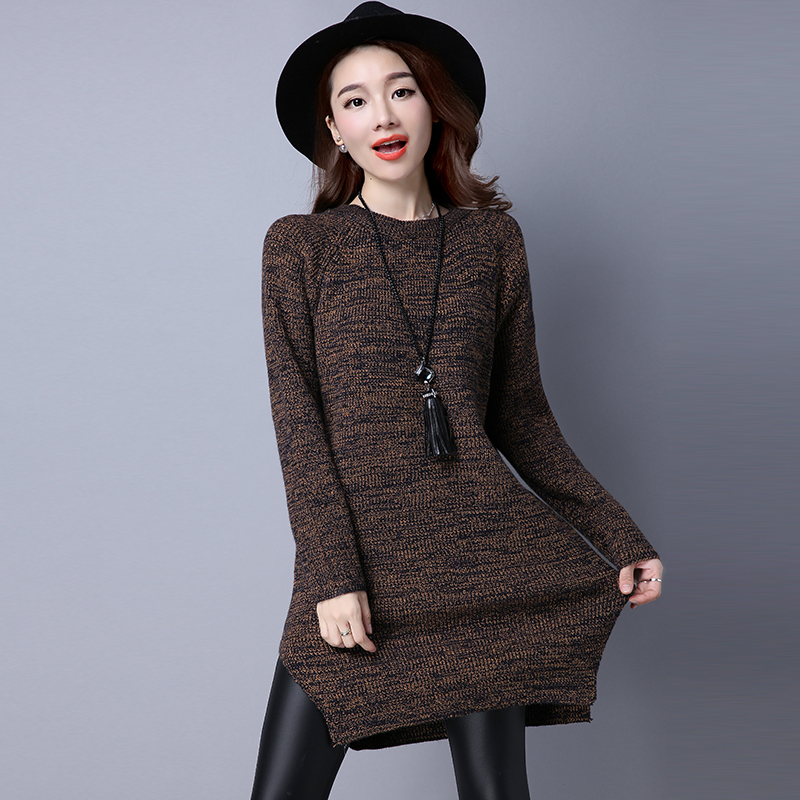 秋日邂逅，新款长款针织衫的时尚与温馨