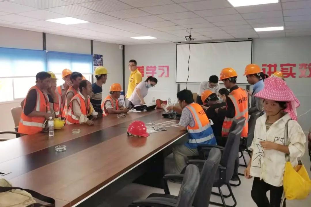 台州电工招聘信息,台州电工小明的求职奇遇记