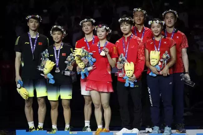 羽毛球世锦赛最新动态,小巷深处的激情与特色小店的独特魅力