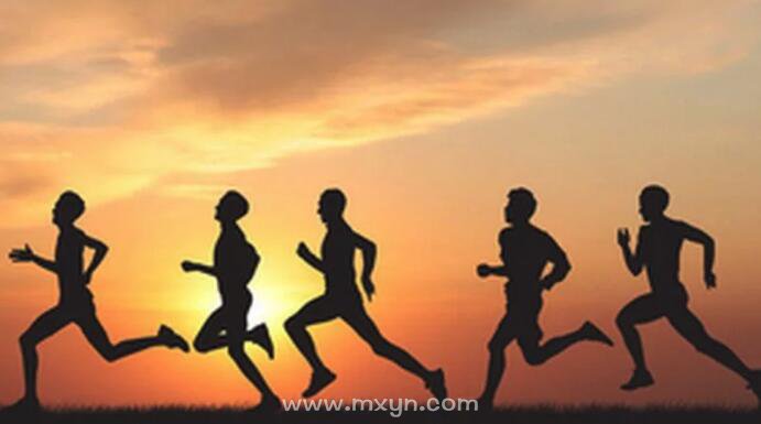 科技助力梦想启航,智能跑鞋助你赢在起跑线,梦见跑步比赛得第一!