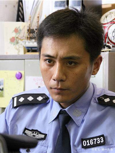 演过警察的演员，演技与角色塑造的深度探讨