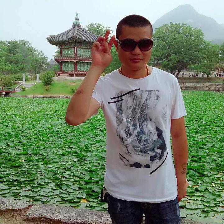 最新三哥，引领潮流新风尚的时尚先锋