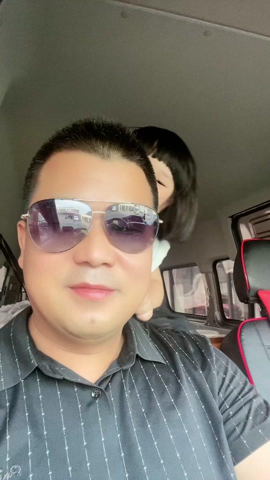 最新三哥,引领潮流新风尚的时尚先锋