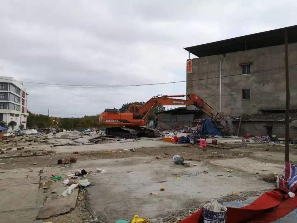 铁架棚最新动态，发展趋势、特点及应用探讨