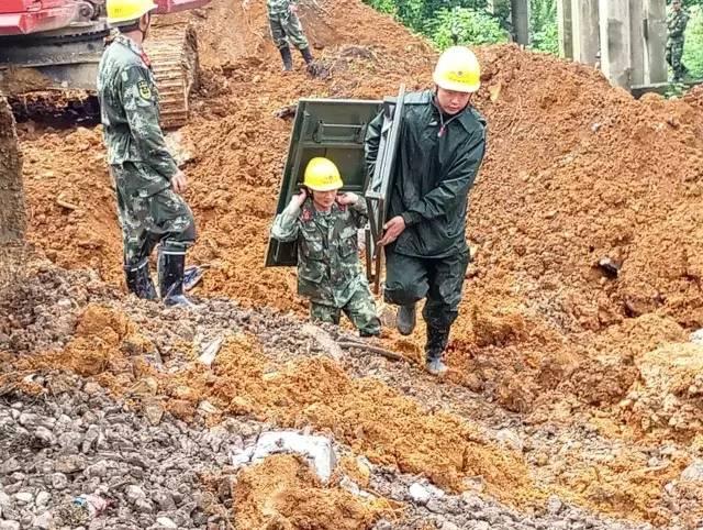 贵阳灾情中的独特风景,小巷特色小店揭秘