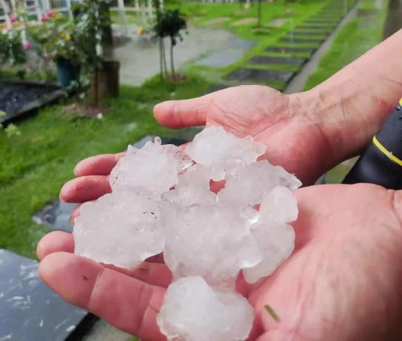 最新大冰雹应对指南,如何准备与应对冰雹天气挑战?