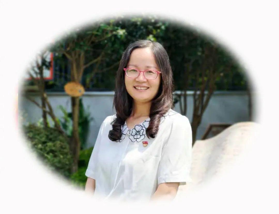 线上教育最新动态与小巷特色小店的独特魅力探索