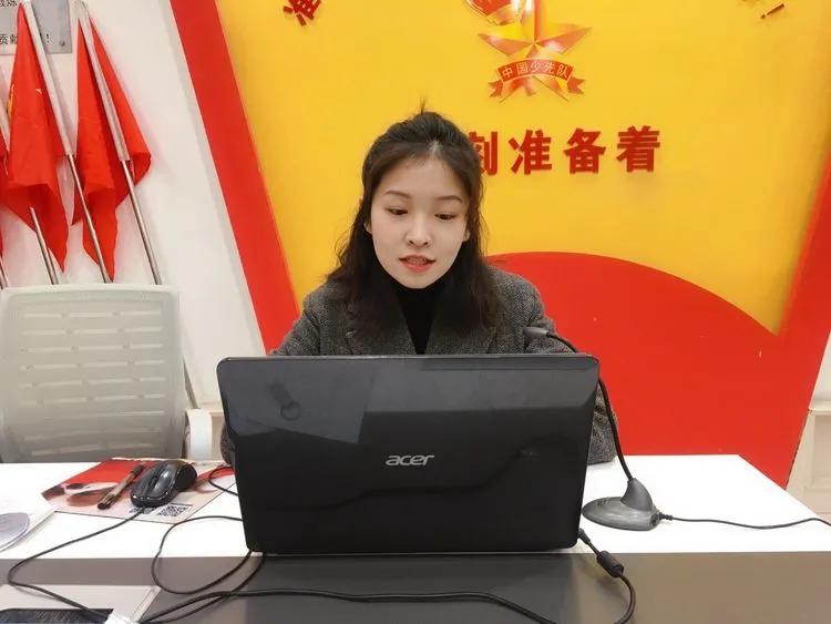 线上教育最新动态与小巷特色小店的独特魅力探索