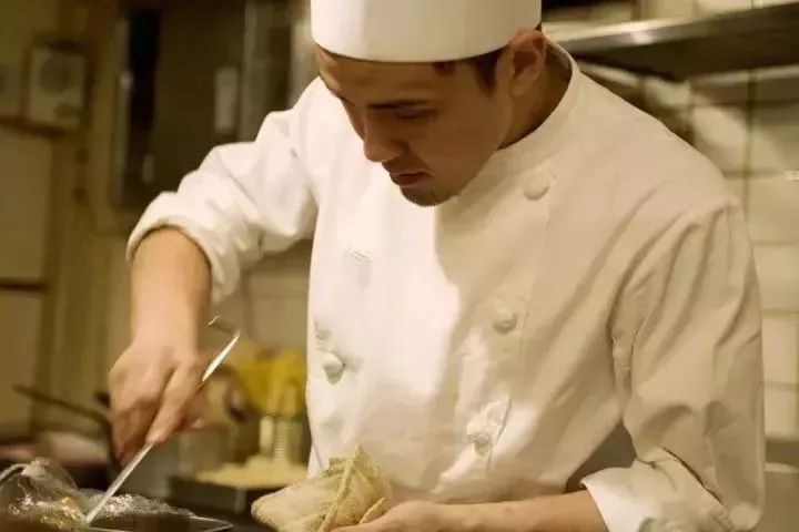 时代背景下的厨艺传承与革新，最新厨师招工信息速递