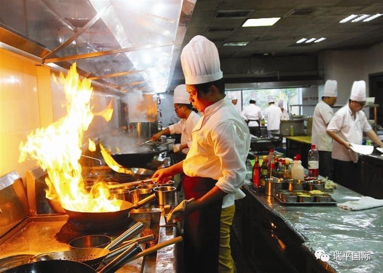 时代背景下的厨艺传承与革新,最新厨师招工信息速递