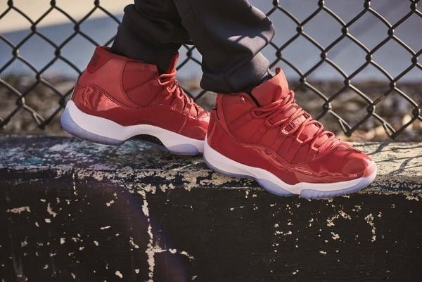 最新AJ男与自然美景的奇幻之旅