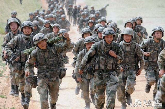 最新强军片揭秘,军中温情日常与铁汉柔情