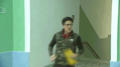 霍启刚最新动态揭秘,掌握获取霍启刚资讯的步骤指南