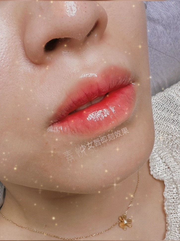 笑翻全家!最新做唇瞬间,美丽定格