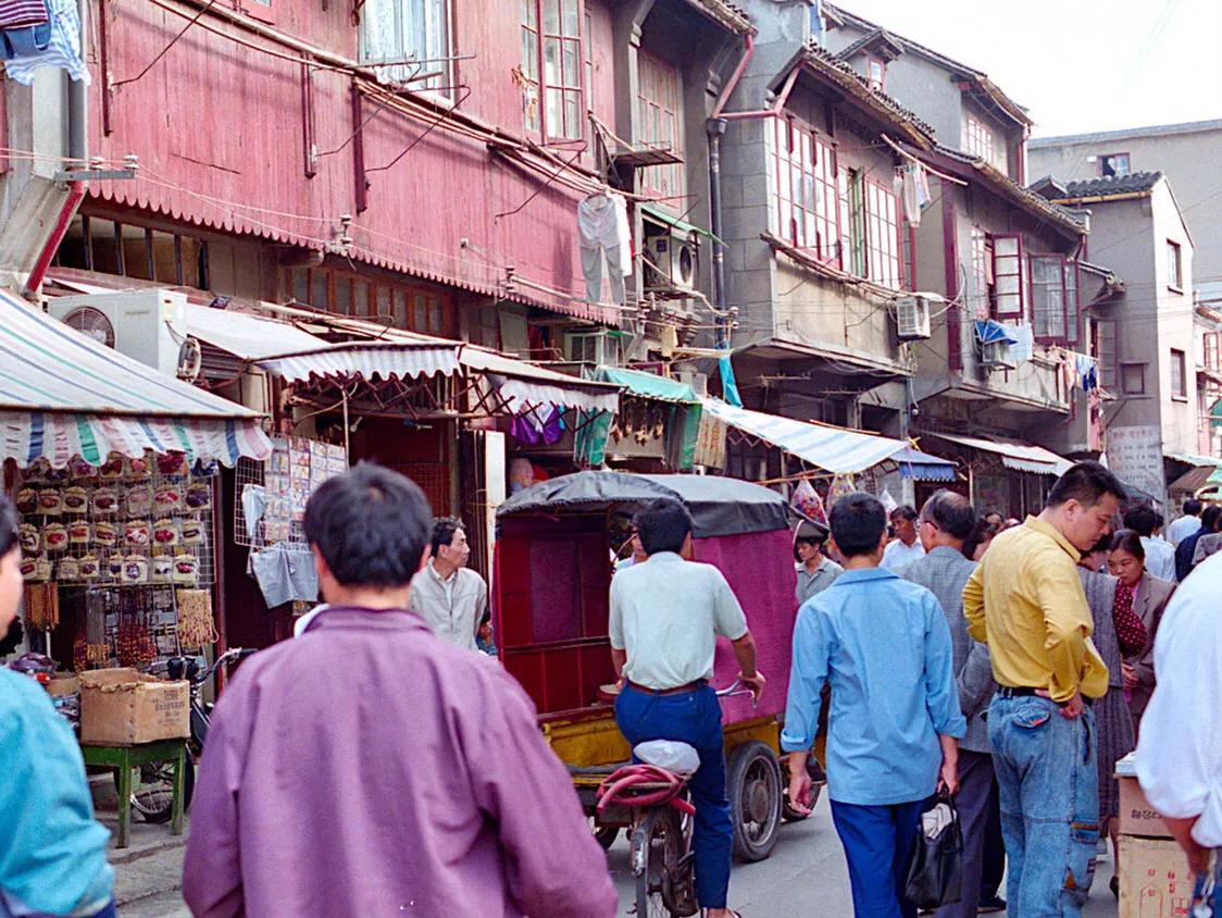 上海最新街道,多维视角下的城市发展与观点碰撞
